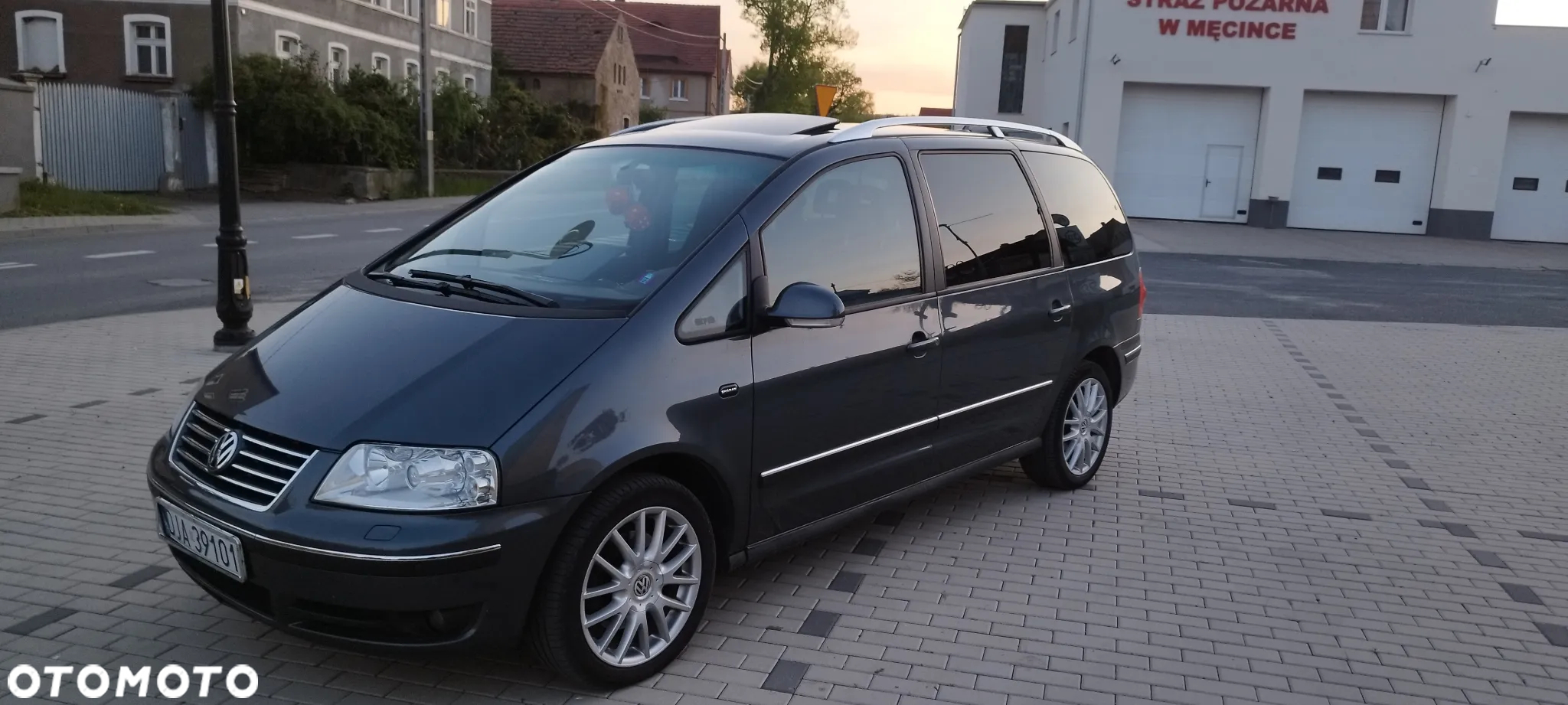 Volkswagen Sharan 2.0 TDI Highline - 4