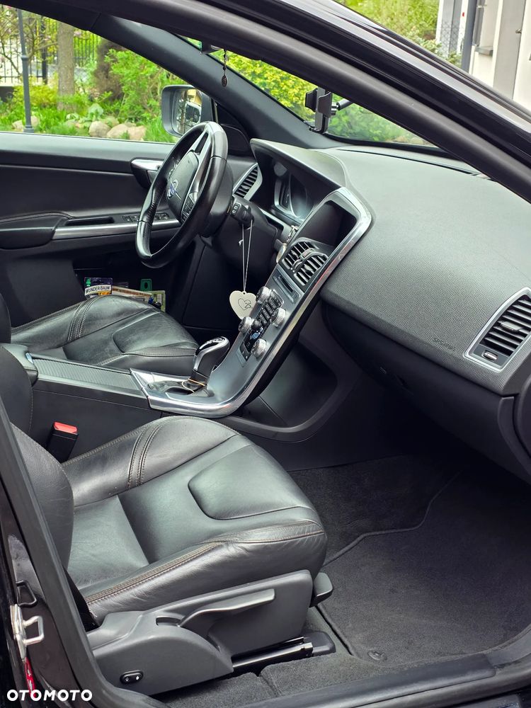 Volvo XC 60 D4 Geartronic Summum - 9