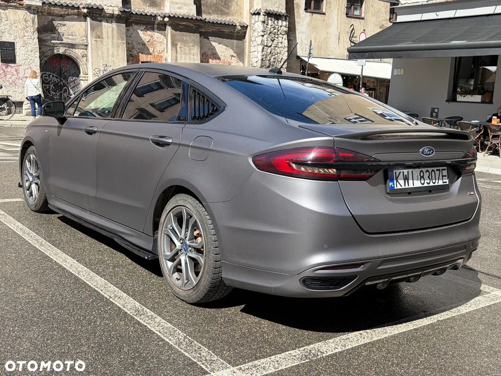 Ford Fusion - 5
