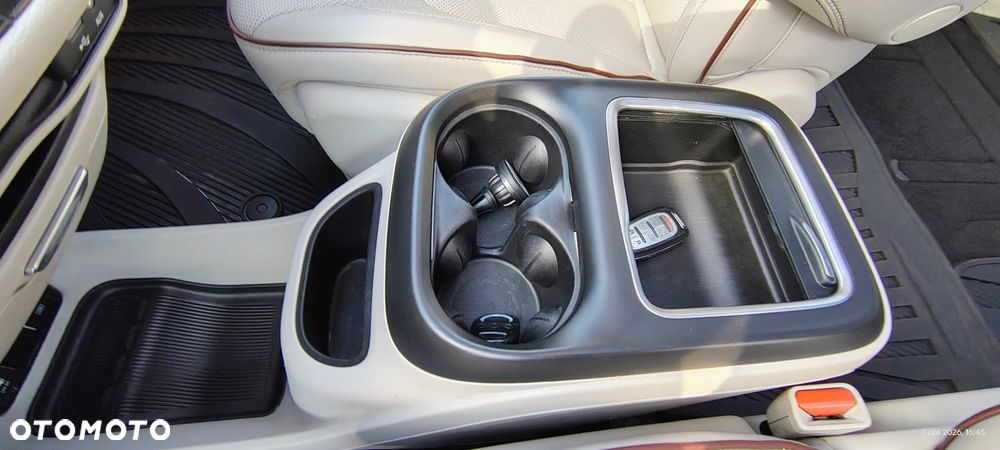 Chrysler Pacifica - 27
