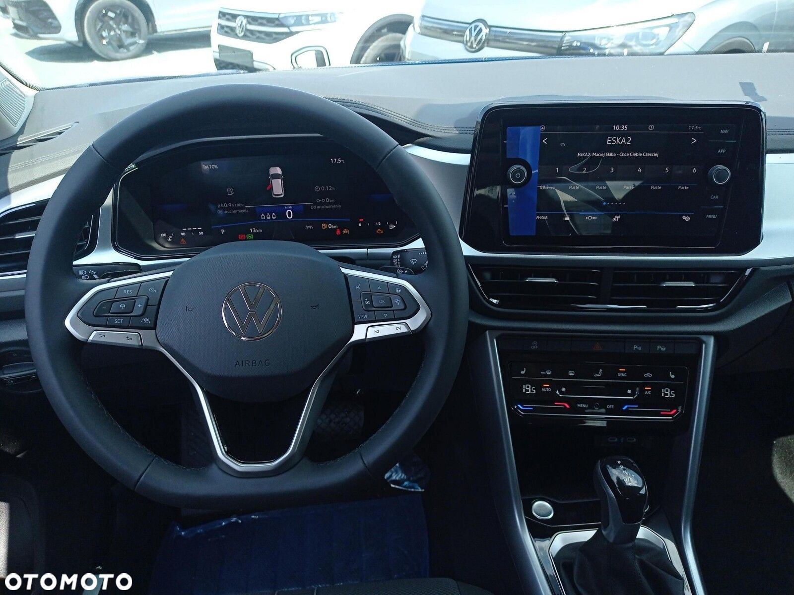 Volkswagen T-Roc - 13
