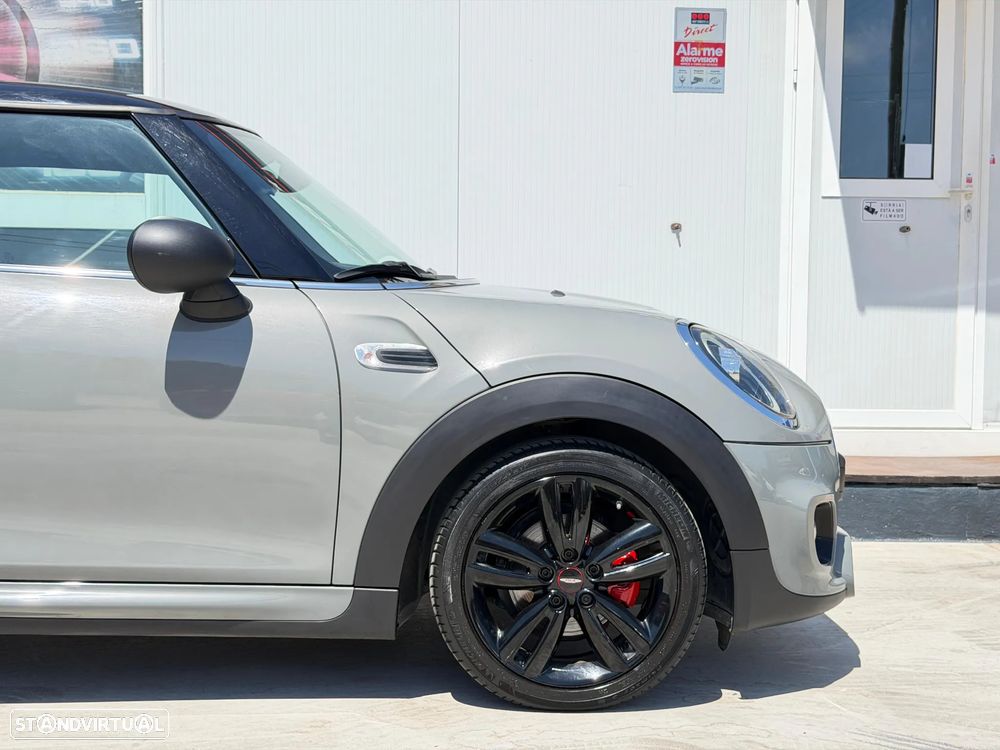 MINI 3 Portas One JCW - 12