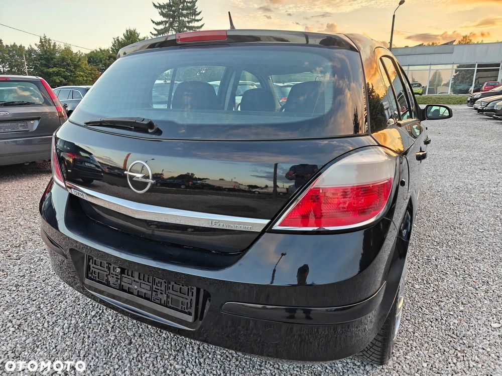 Opel Astra - 24