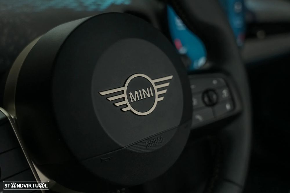 MINI 3 Portas Cooper C Favoured M - 16