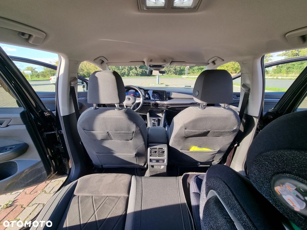 Volkswagen Golf VIII 1.5 eTSI EVO Style DSG - 10