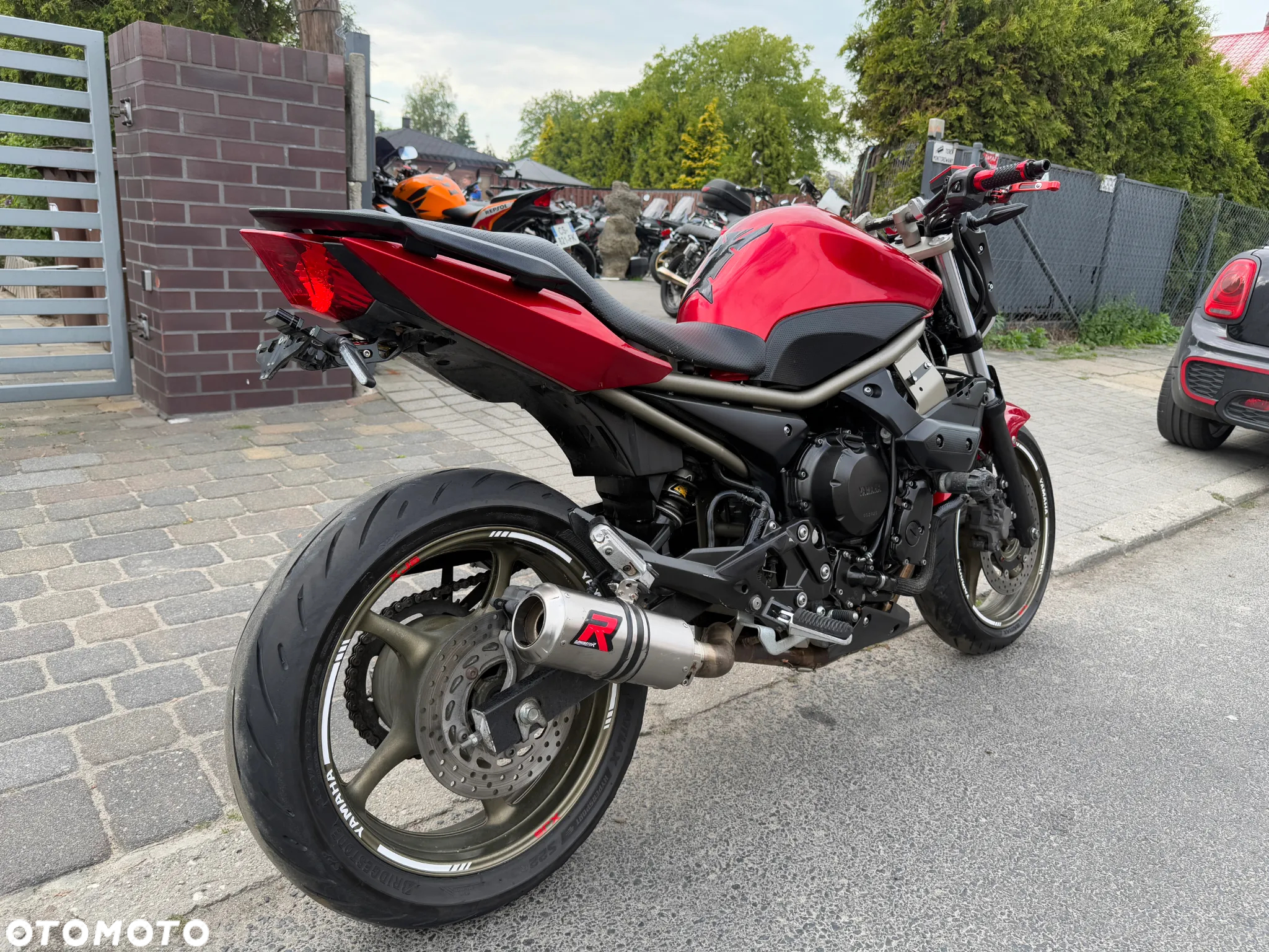 Yamaha XJ - 6