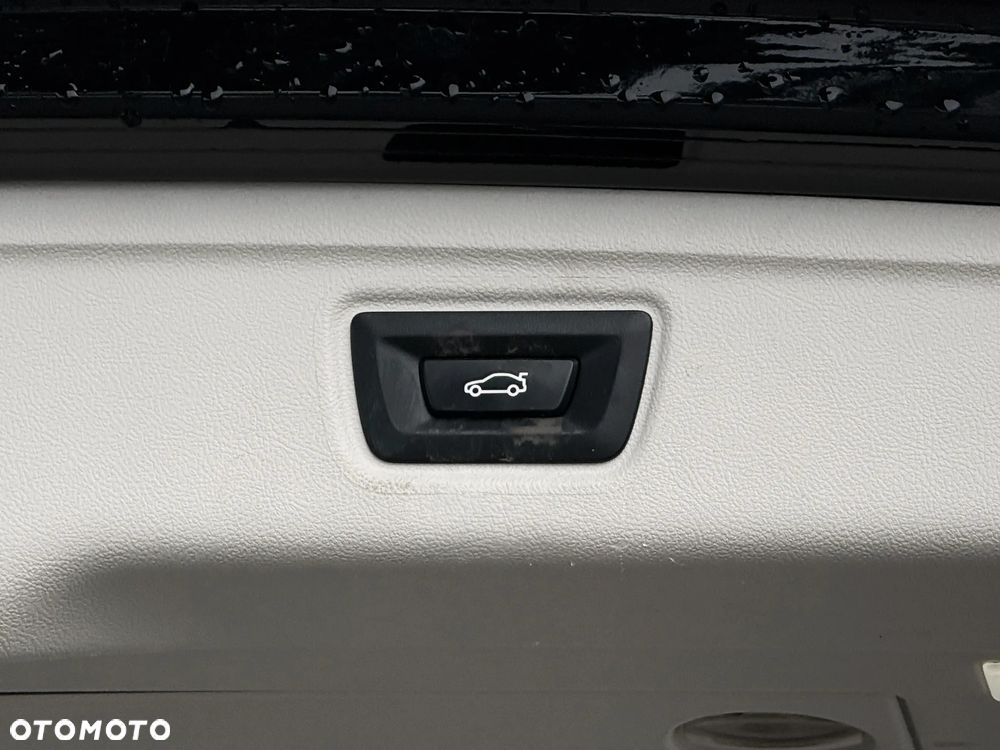 BMW Seria 3 320d - 12