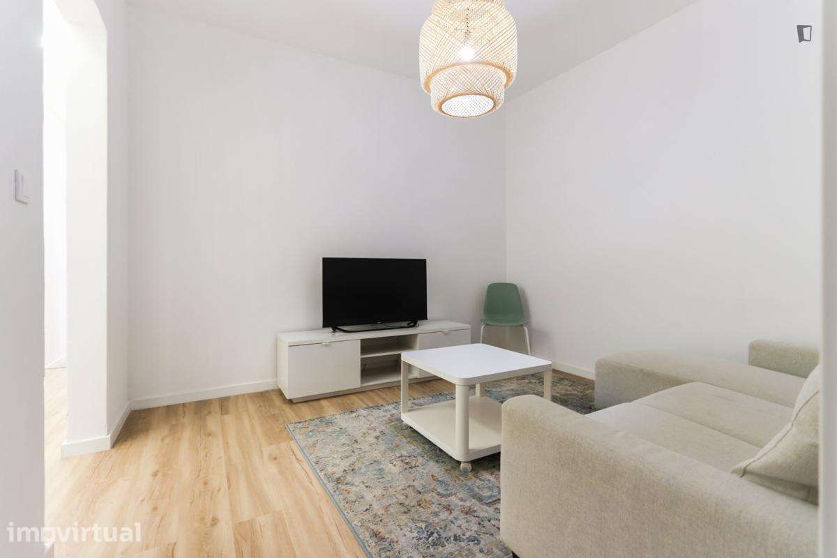 Quarto - localizado em Penha Lisbon - Grande imagem: 5/26
