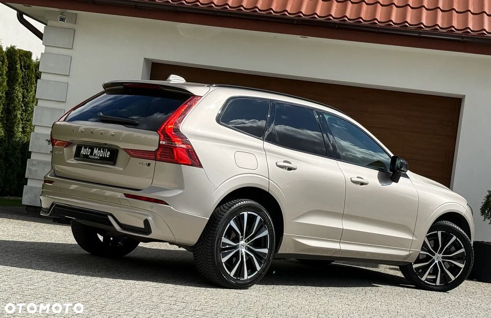 Volvo XC 60 B4 D AWD Plus Dark - 3