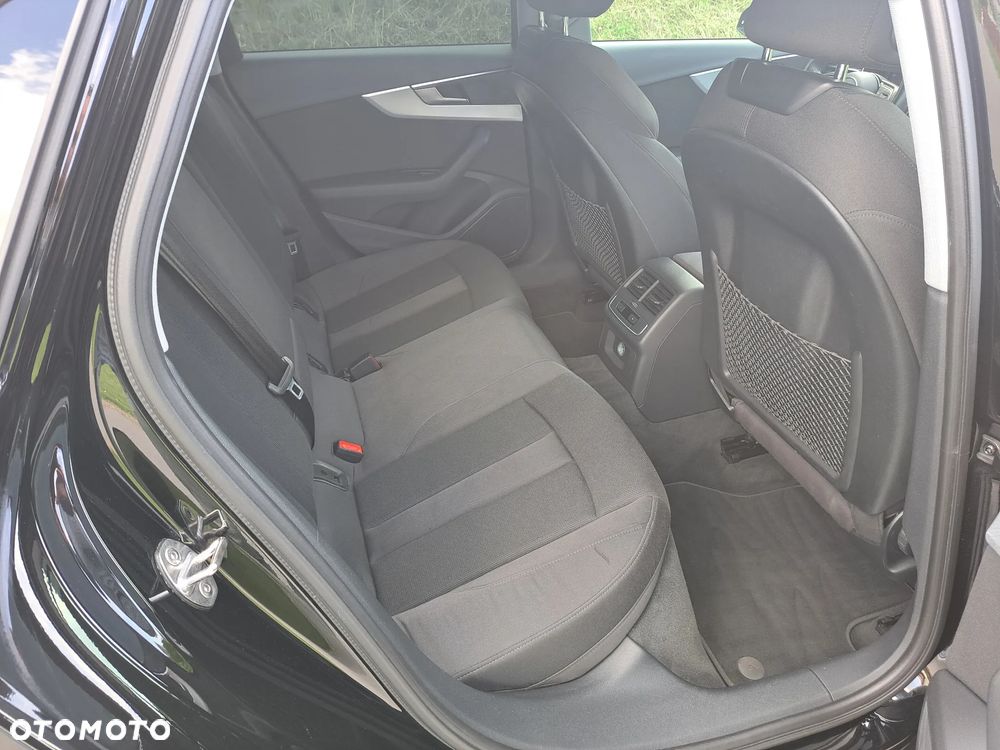 Audi A4 Limousine 1.4 TFSI Sport S tronic - 16