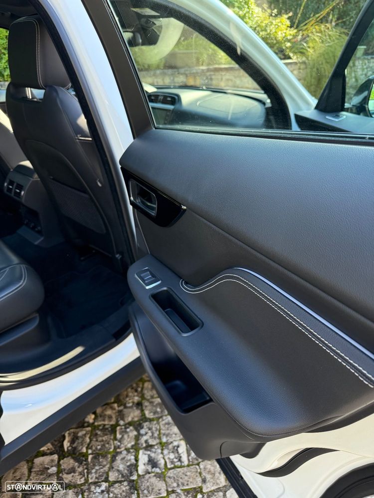 Jaguar F-Pace 2.0 i4D R-Sport AWD Aut. - 23