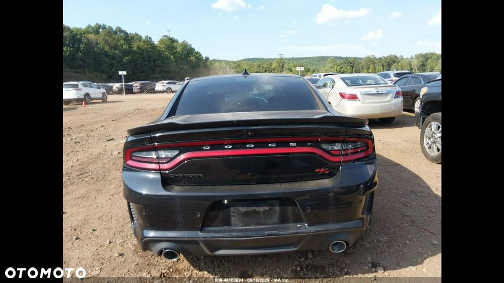 Dodge Charger 6.4 Scat Pack - 8