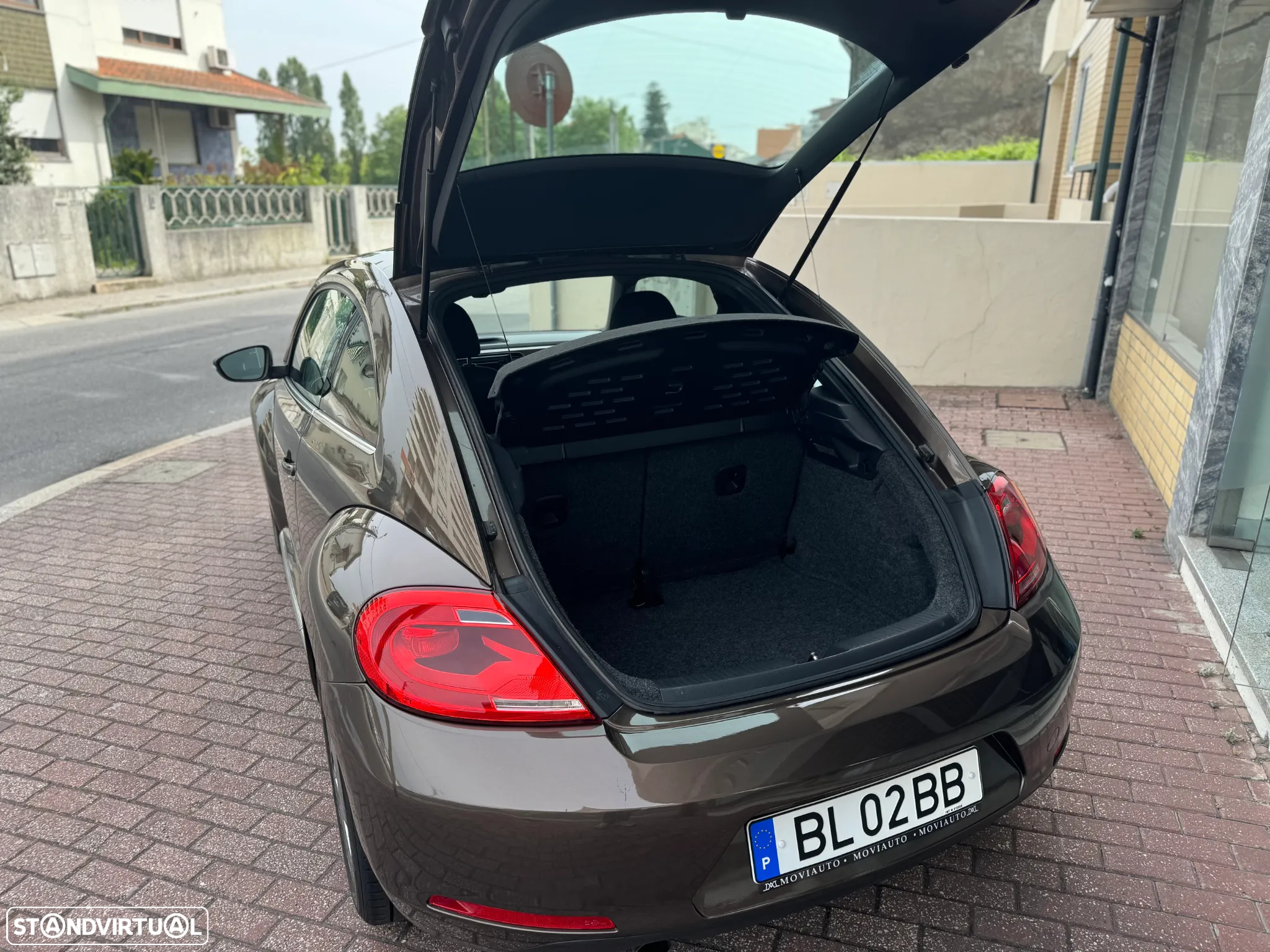 VW New Beetle 1.6 TDI DPF Exclusive Design - 18