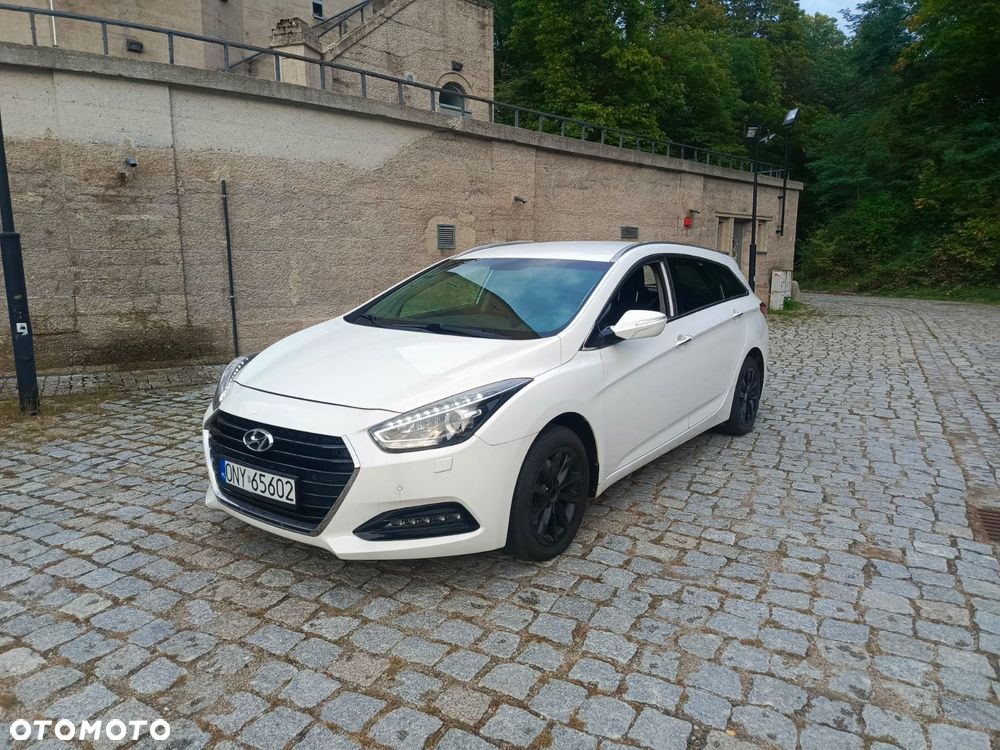 Hyundai i40 1.7 CRDi Comfort DCT - 1