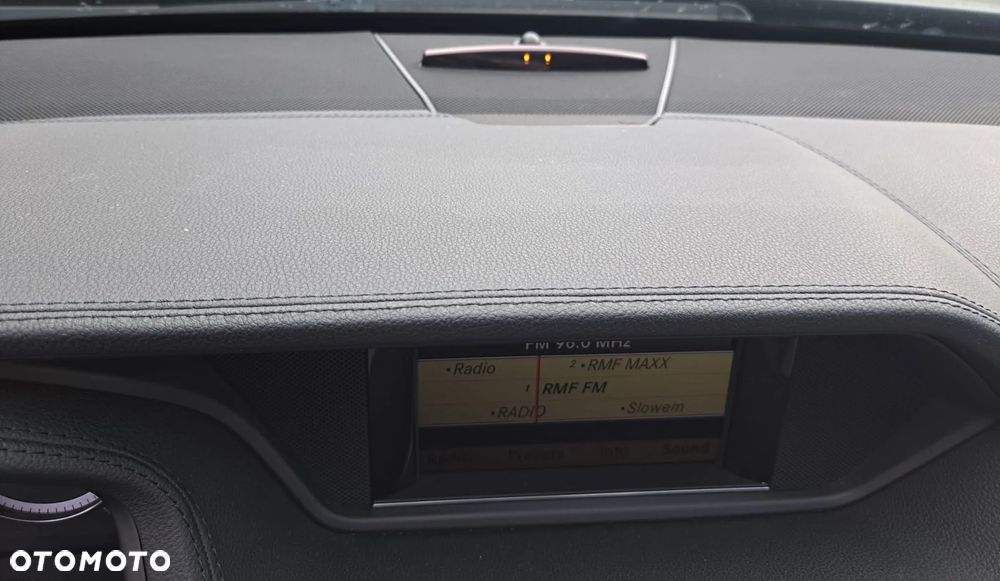 Mercedes-Benz Klasa E 220 CDI DPF BlueEFFICIENCY 7G-TRONIC Elegance - 16