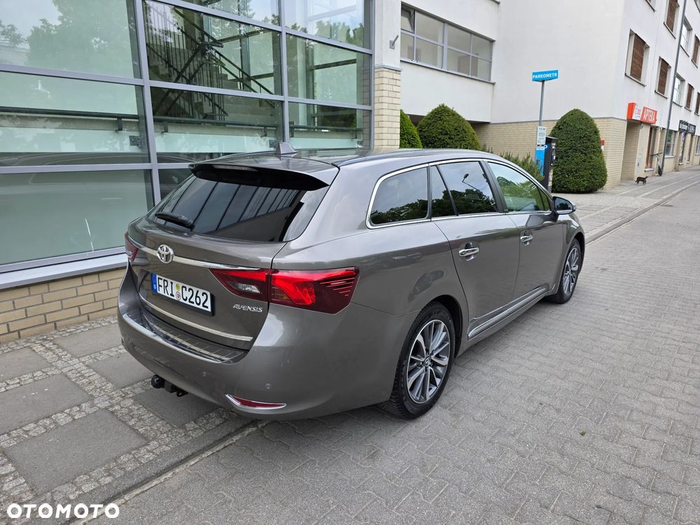 Toyota Avensis - 7