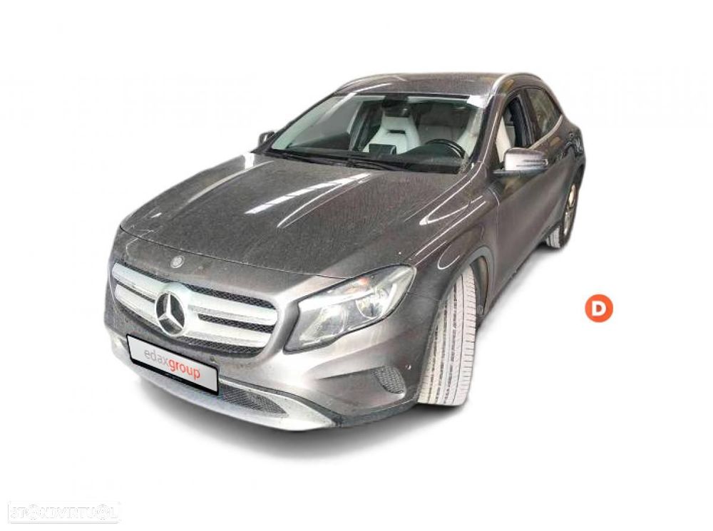 Mercedes-Benz GLA 200 - 1