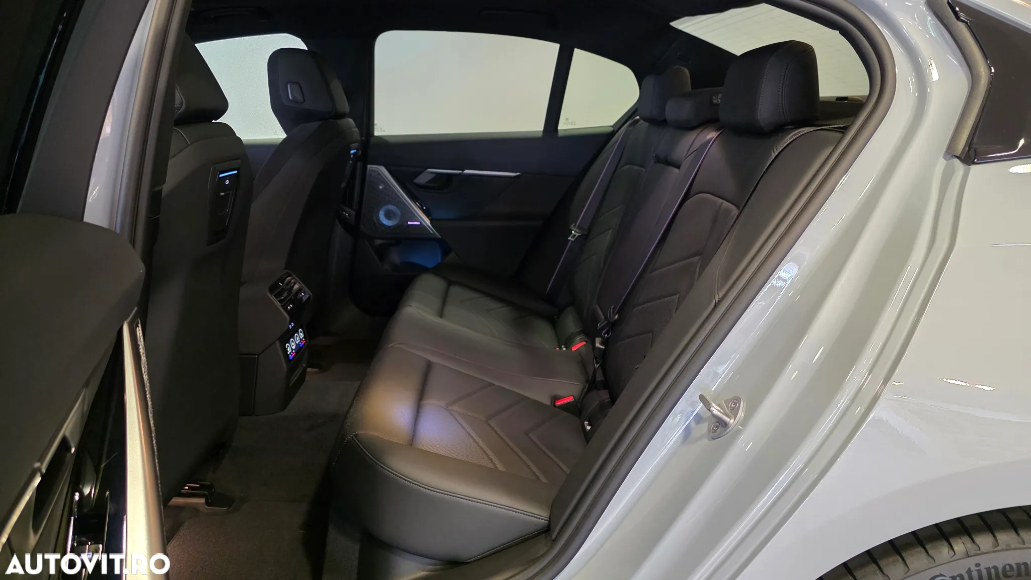 BMW Seria 5 520d xDrive AT MHEV - 9