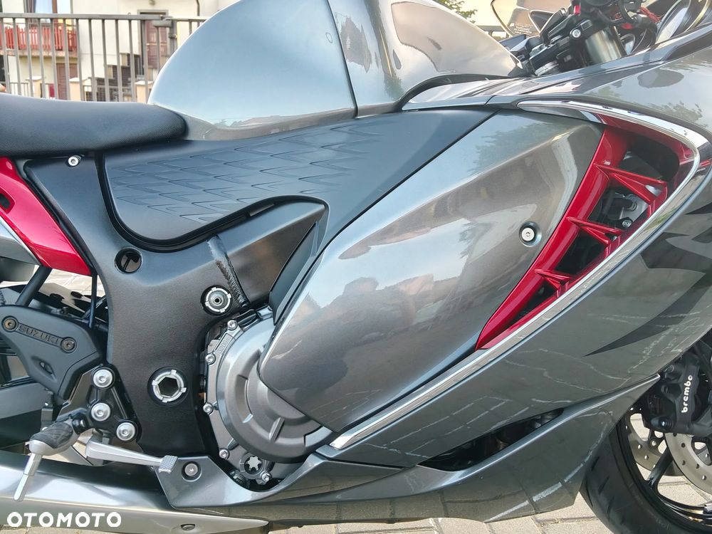 Suzuki GSX - 10