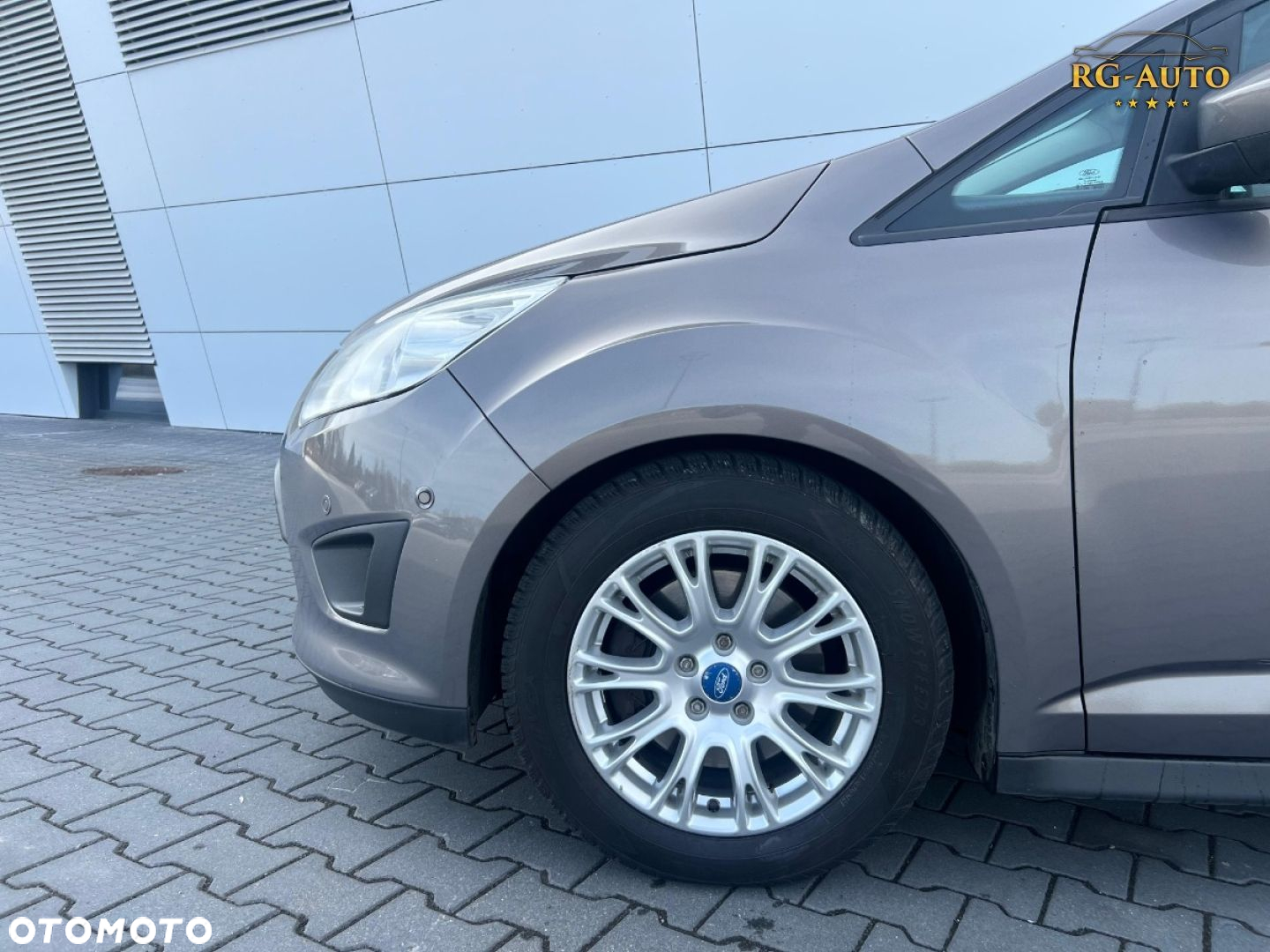 Ford Grand C-MAX - 9