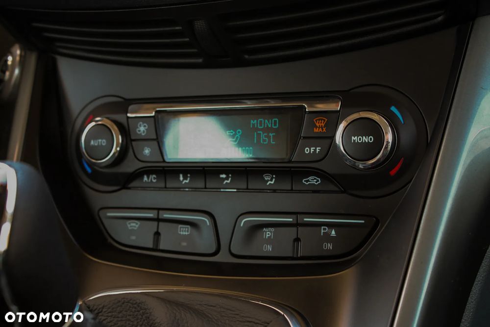 Ford C-MAX 1.6 Ti-VCT Titanium - 24