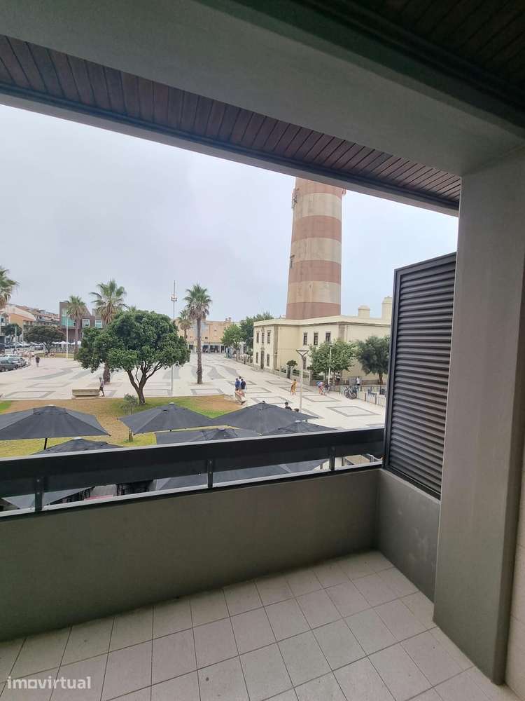 Apartamento T2 Largo do Farol Praia da Barra - Grande imagem: 2/15
