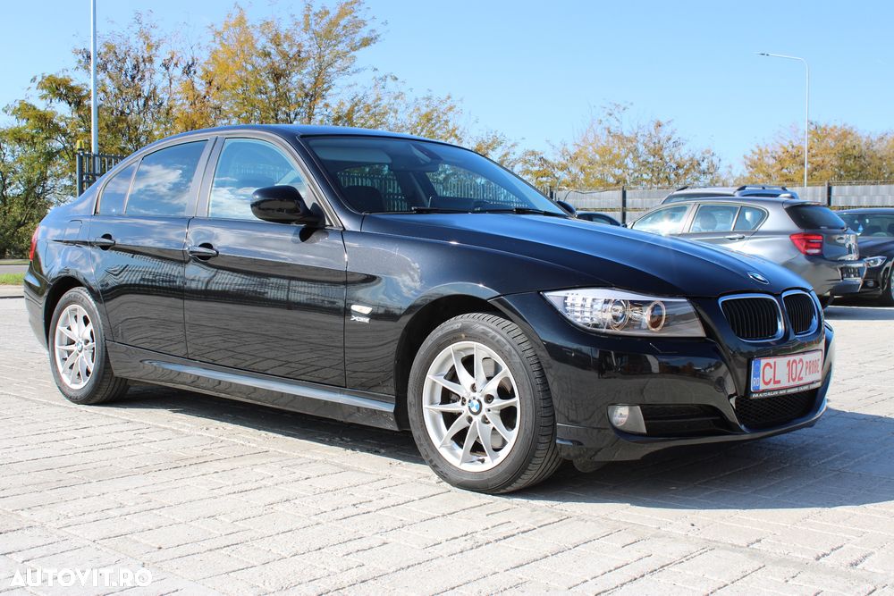 BMW Seria 3 320d xDrive DPF Edition Exclusive - 4