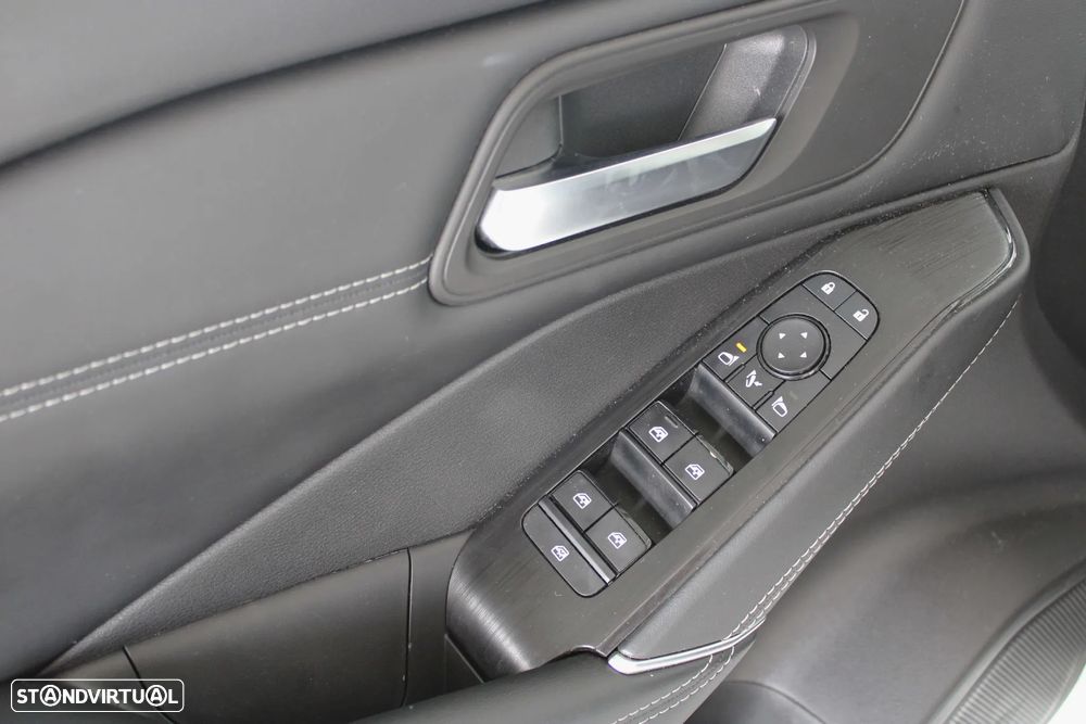 Nissan Qashqai 1.3 DIG-T N-Connecta - 24