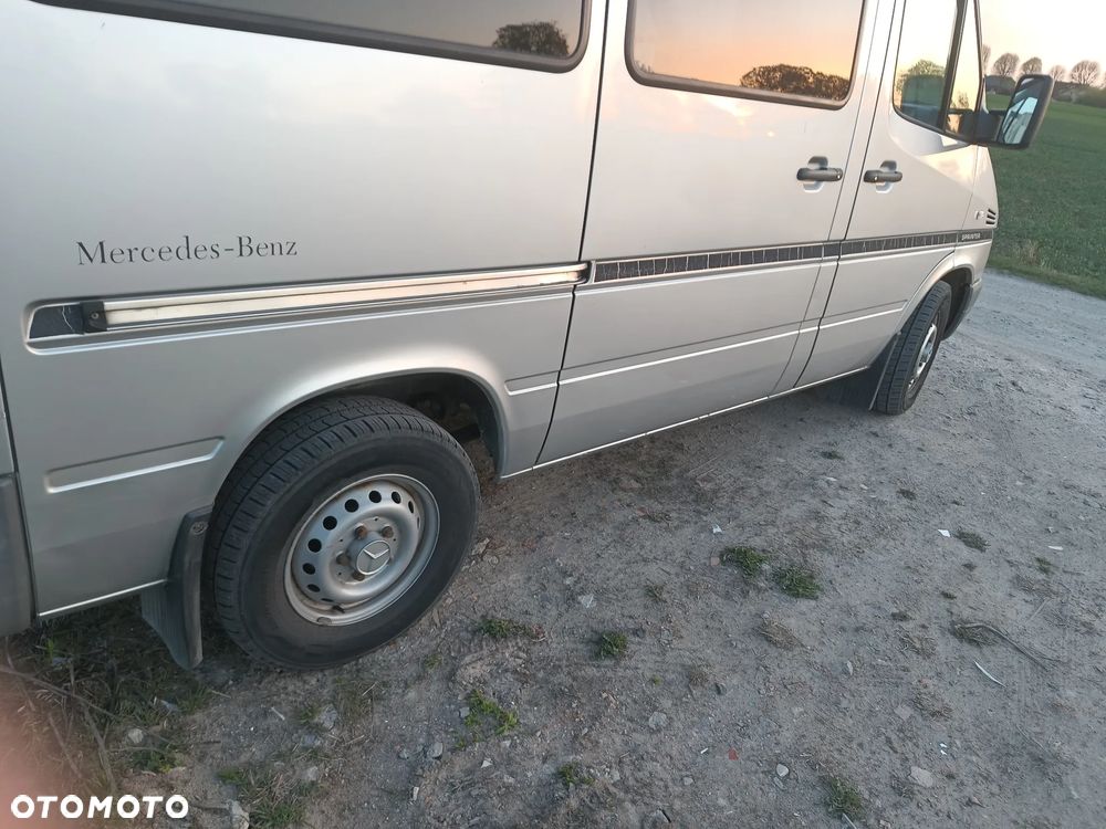 Mercedes-Benz Sprinter - 20