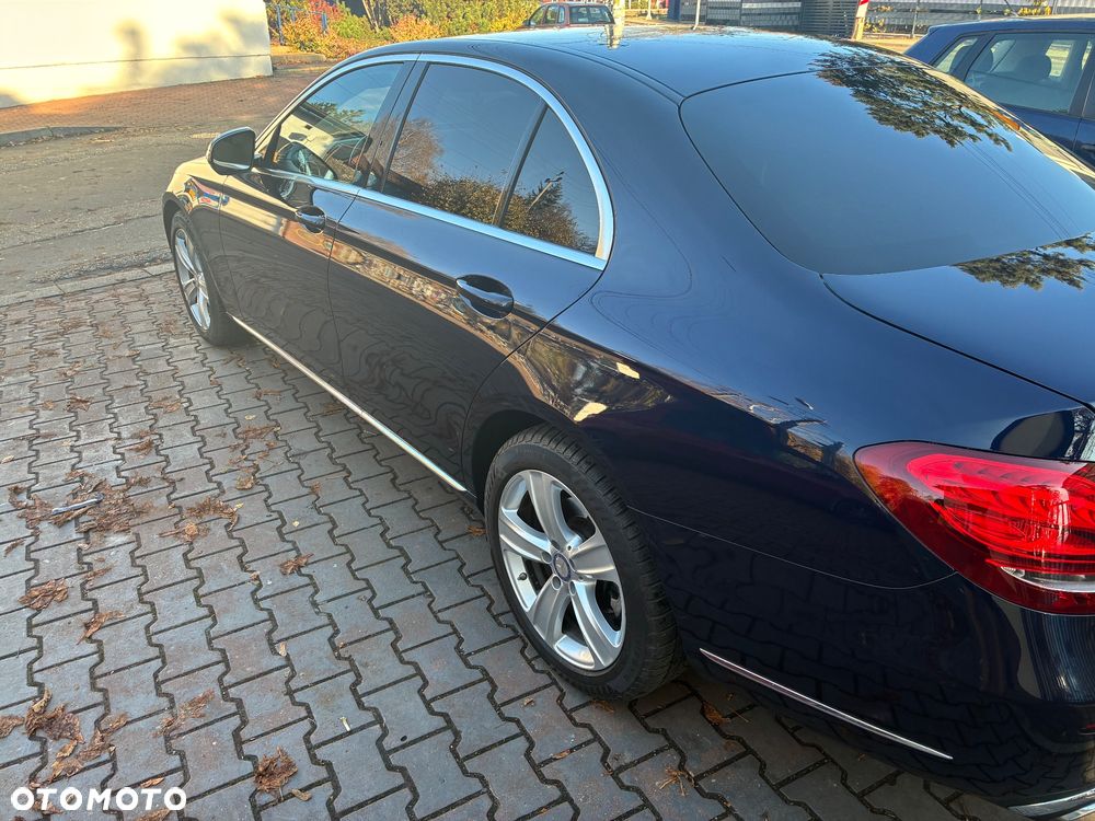 Mercedes-Benz Klasa E 220 d 9G-TRONIC - 16