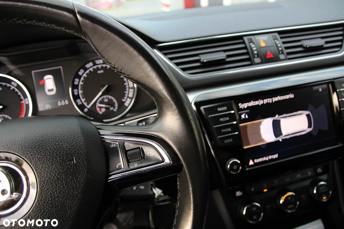 Skoda Superb Combi 2.0 TDI Style - 33