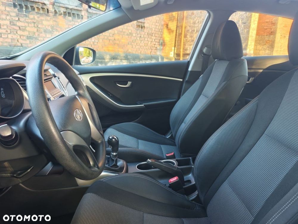 Hyundai i30 1.4 Passion - 12