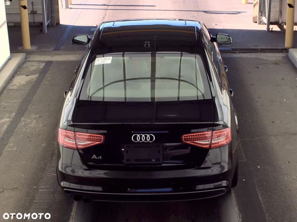 Audi A4 Limousine - 5