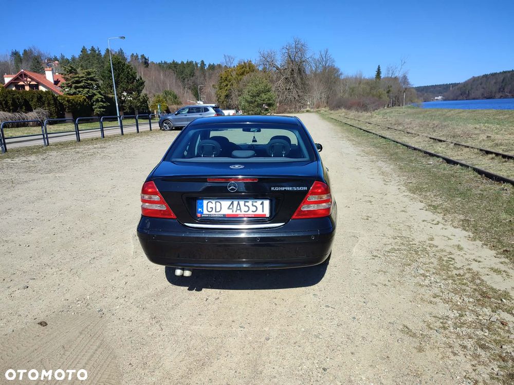 Mercedes-Benz Klasa C 180 Kompressor Classic - 8