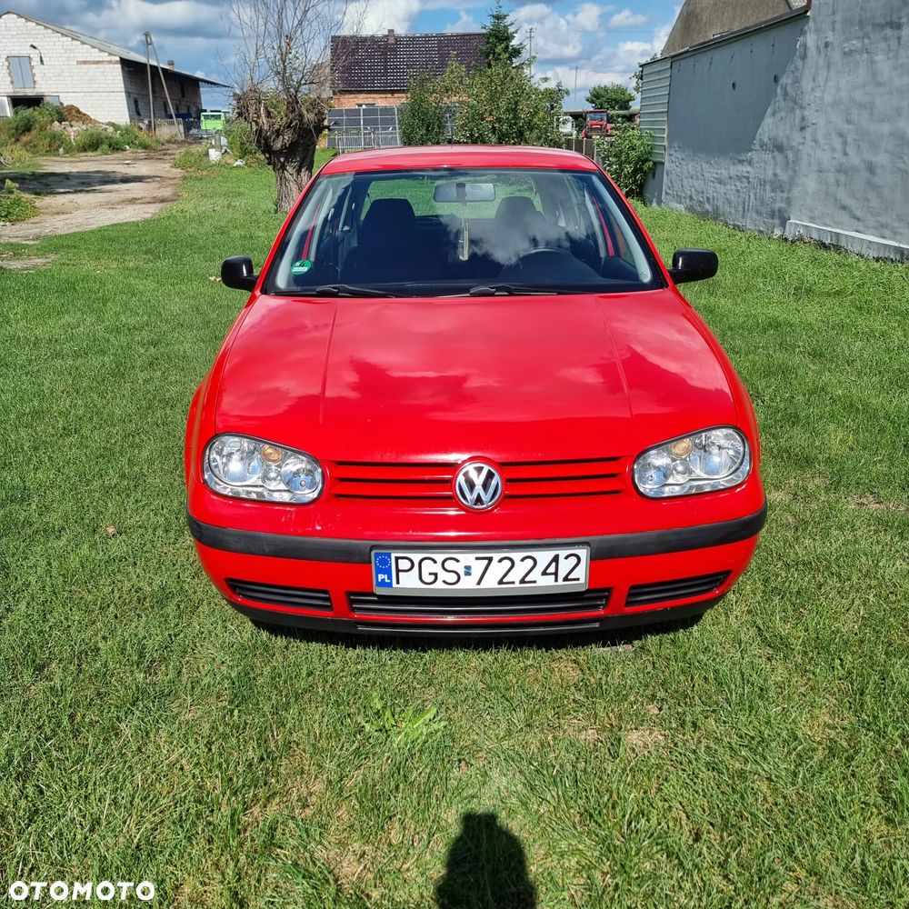 Volkswagen Golf - 6