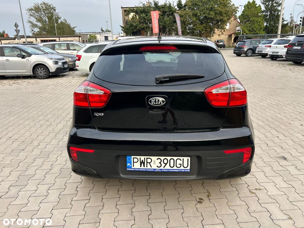 Kia Rio 1.2 L - 8