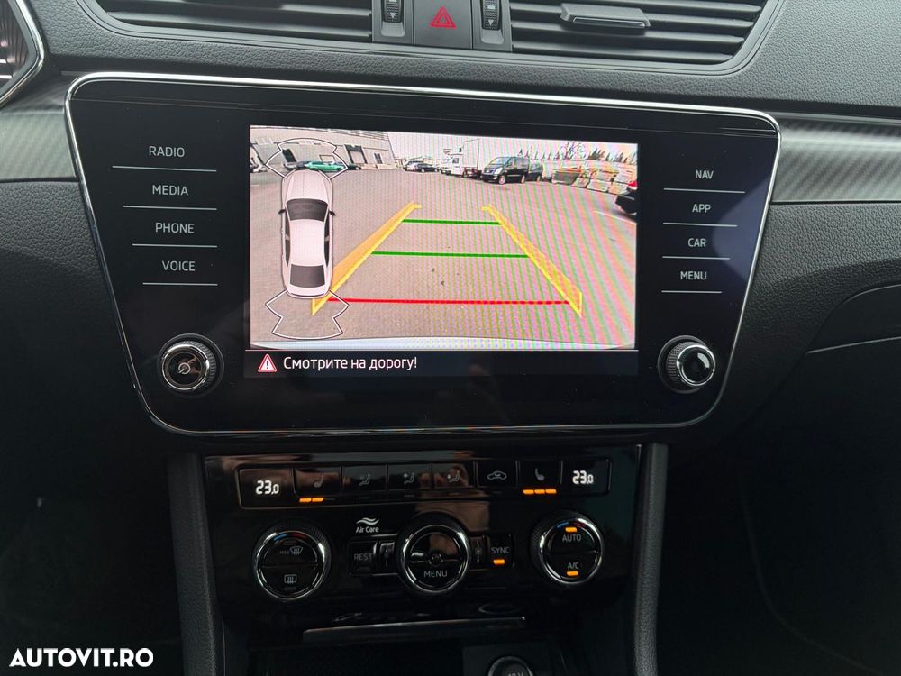 Skoda Superb 2.0 TDI DSG Sportline - 28