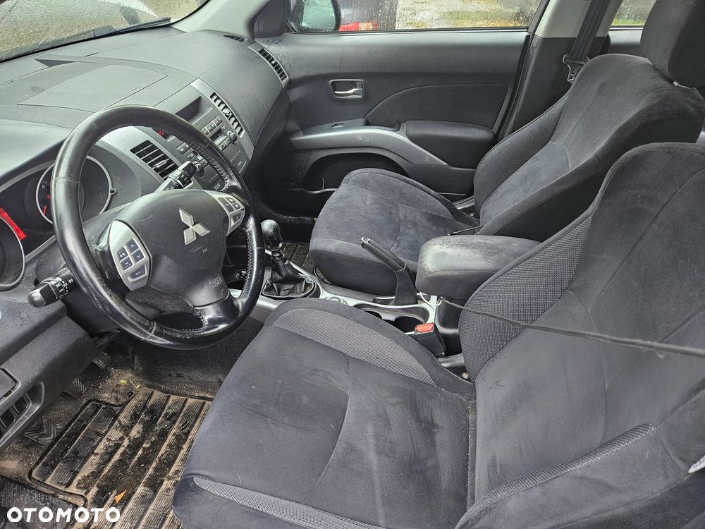 Mitsubishi Outlander 2.0 DID Intense - 39