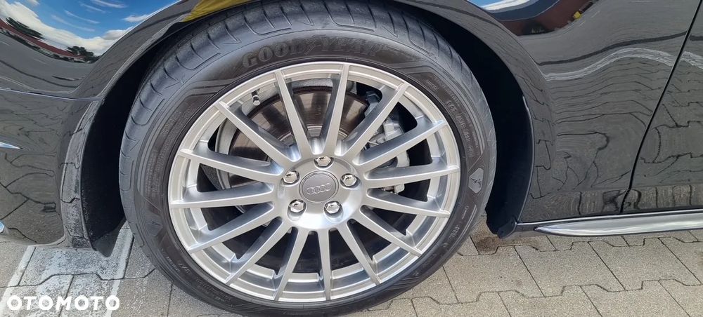 Audi A4 Avant 2.0 TDI - 9
