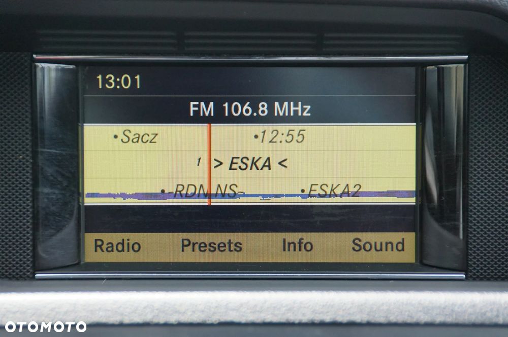 Mercedes-Benz Klasa E 220 CDI DPF BlueEFFICIENCY Automatik Avantgarde - 15