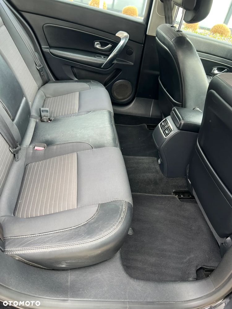Renault Latitude - 12