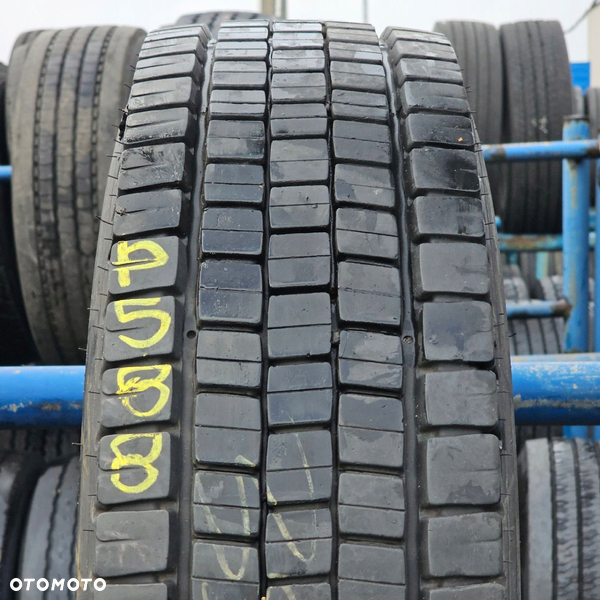 215/75R17,5 DUNLOP SP444 10mm OPONA UŻYWANA NAPĘDOWA NAPĘD TYŁ P588
