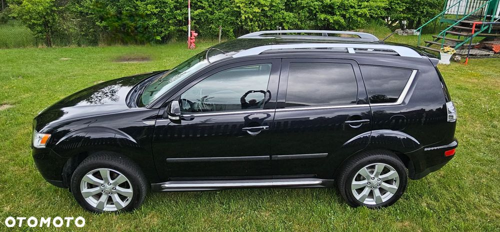 Mitsubishi Outlander 2.0 Intense NAVI 2WD EU5 CVT - 23