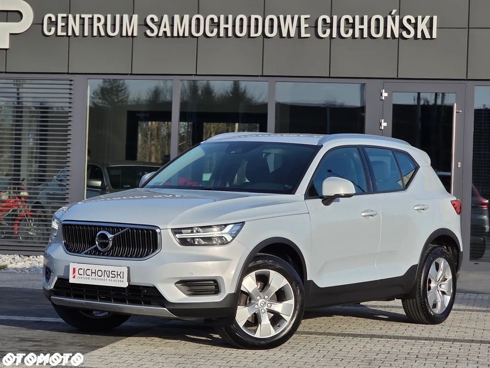 Volvo XC 40 T3 Momentum Pro - 1