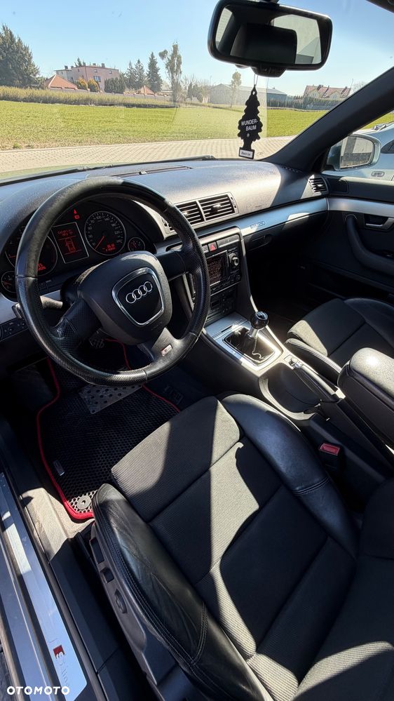 Audi A4 Limousine - 9