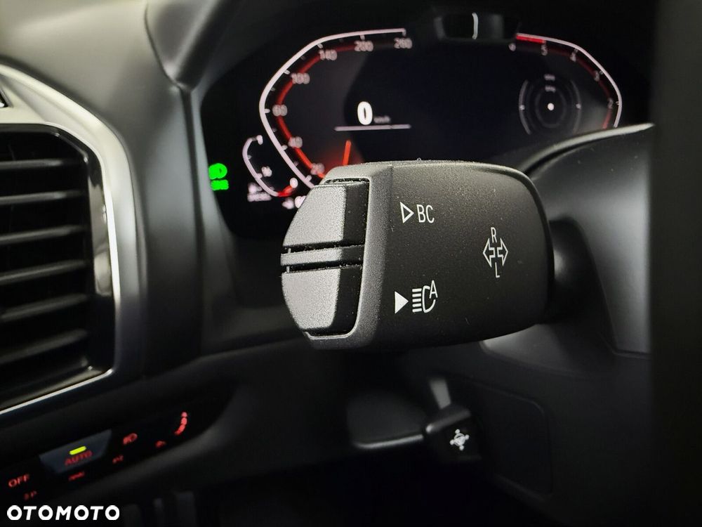 BMW Seria 8 - 30
