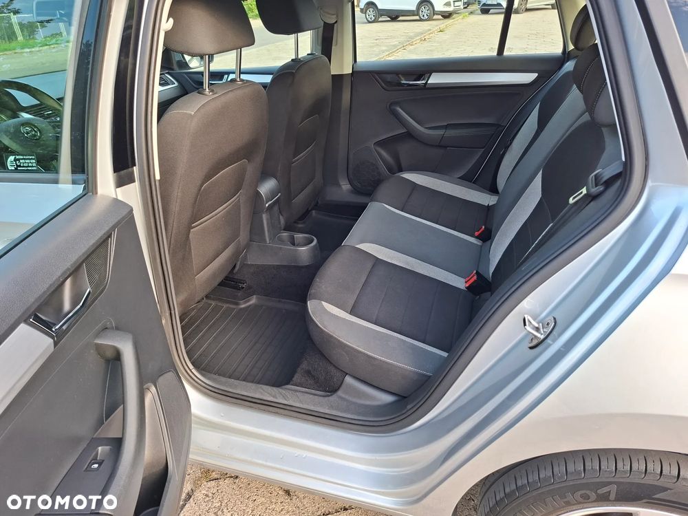 Skoda RAPID - 9
