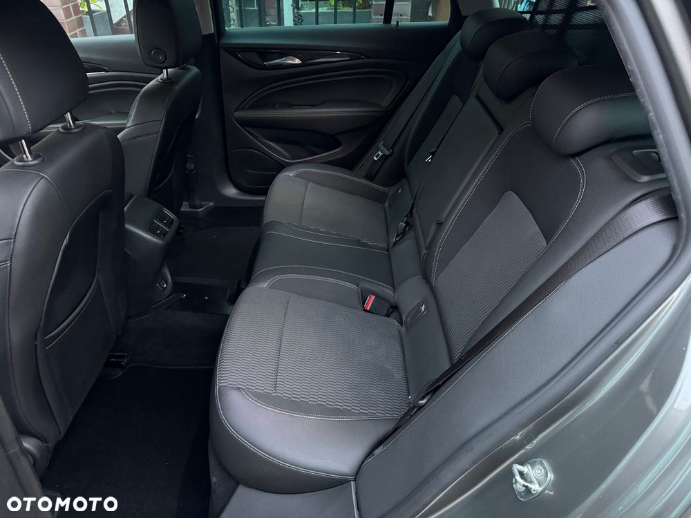 Opel Insignia - 14