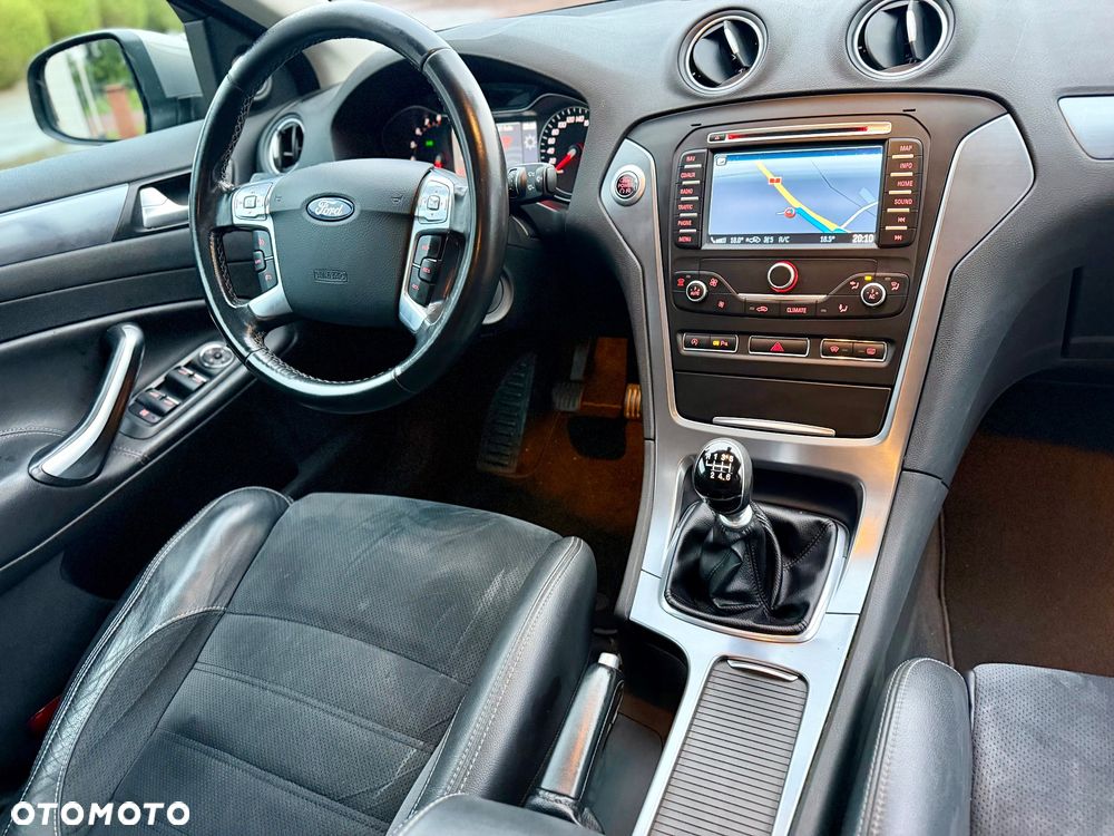 Ford Mondeo 1.6 T Platinium X Plus (Titanium) - 22