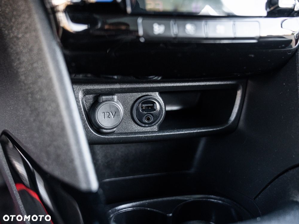 Peugeot 2008 1.6 BlueHDi Allure S&S - 38